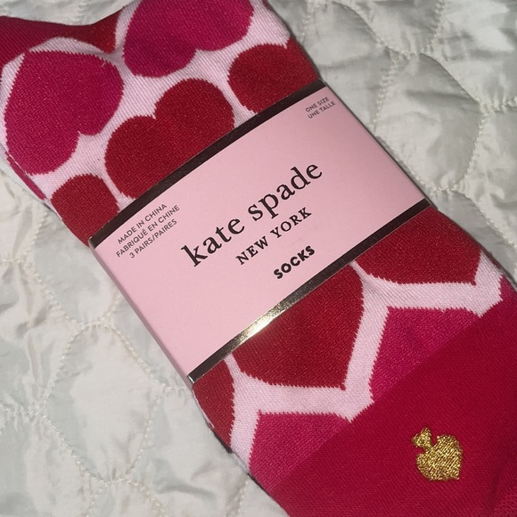 kate spade Accessories Kate Spade Valentines Crew Socks 3 Pack Gold
